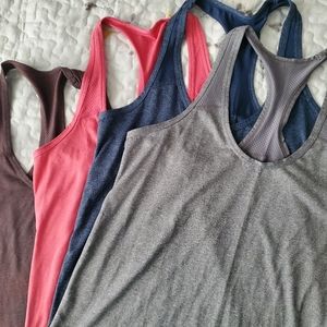Set of 4 raceback workout tee